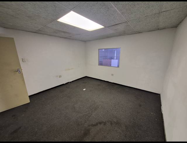 397M² WAREHOUSE TO LET IN BENROSE